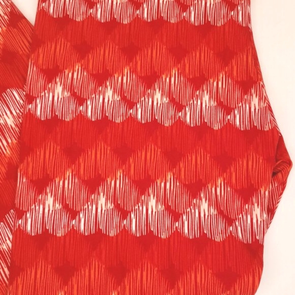 new TC Lularoe Hearts Leggings Red Tall & Curvy Super Soft VALENTINE Sleep - Picture 4 of 6